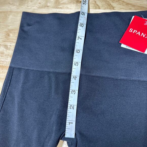 Spanx NWT Look at Me Now Seamless Leggings FL3515 Black Size S Seamless Shaping - Picture 9 of 10